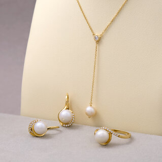 14kt gold jewelry with pearls