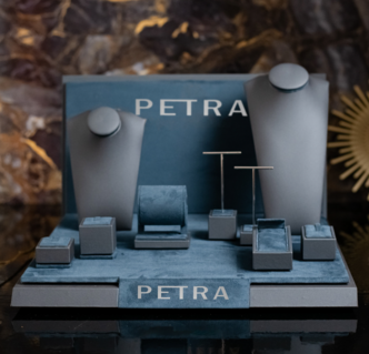 Vetrina PETRA