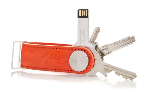ACCESSORI IN PELLE PER GLI UOMINI