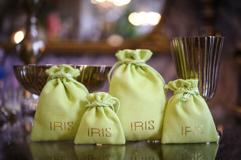 IRIS Pouch
