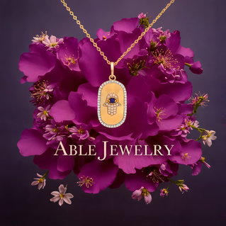 Collana con diamanti e zaffiri